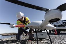 Microdones的母公司收购了地质