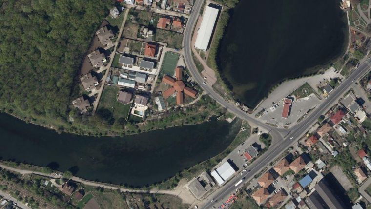 Thriving Bucharest Presents Mapping Challenges