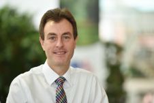 约翰·金曼斯被任命为国家地形测量局的新总经理